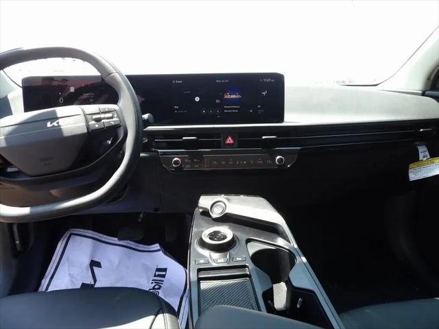 2025 Kia EV6 Light Long Range RWD