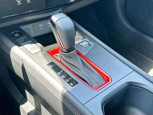 2025 Nissan Kicks SR FWD