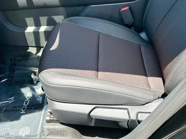 2025 Nissan Kicks SR FWD