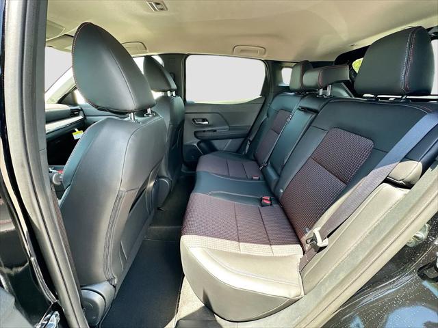 2025 Nissan Kicks SR FWD