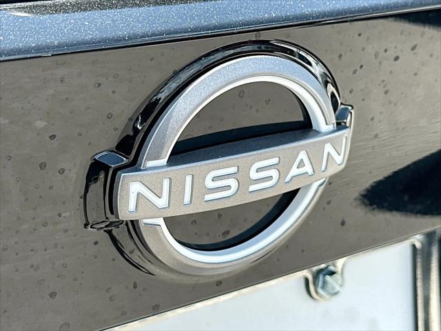 2025 Nissan Kicks SR FWD