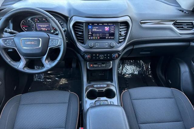 2022 GMC Acadia AWD AT4