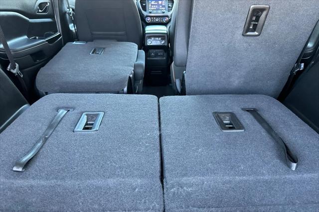 2022 GMC Acadia AWD AT4