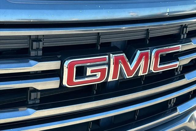 2022 GMC Acadia AWD AT4