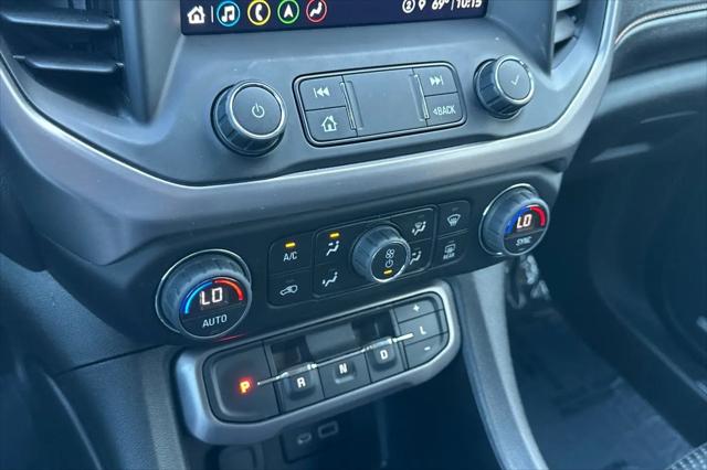 2022 GMC Acadia AWD AT4
