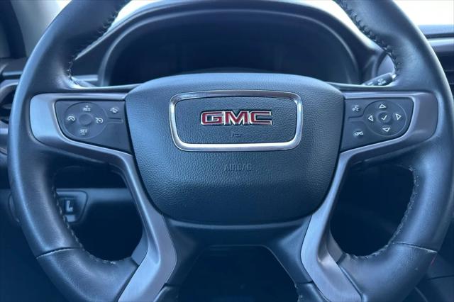 2022 GMC Acadia AWD AT4