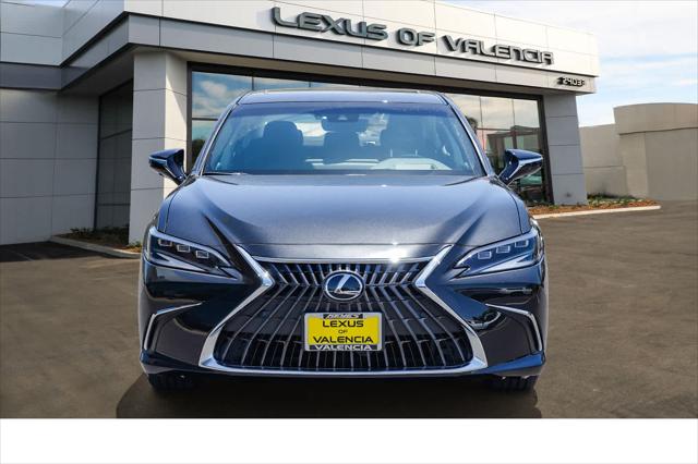 2025 Lexus ES 300h Luxury