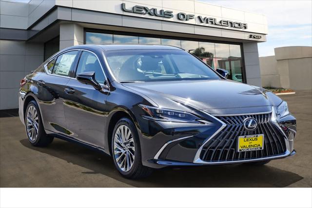 2025 Lexus ES 300h Luxury