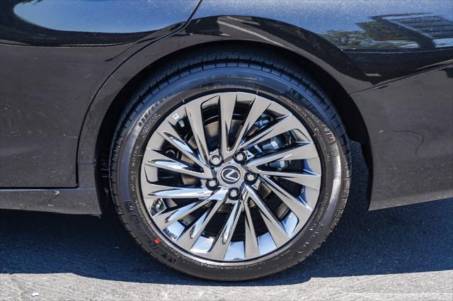 2025 Lexus ES 300h Luxury