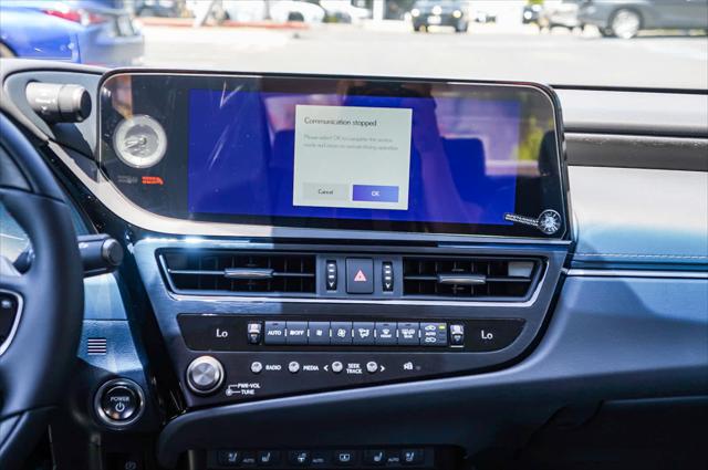 2025 Lexus ES 300h Luxury