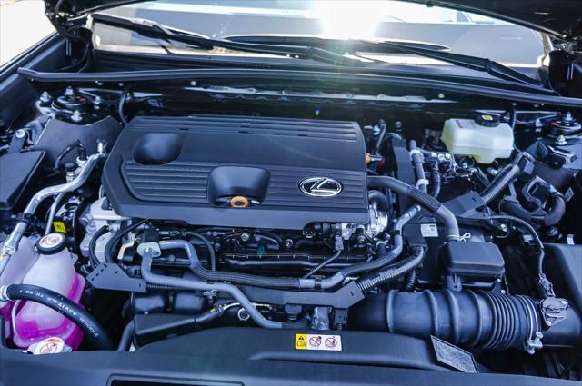 2025 Lexus ES 300h Luxury