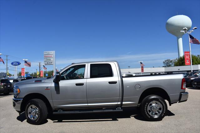 2024 RAM 3500 Tradesman Crew Cab 4x4 64 Box