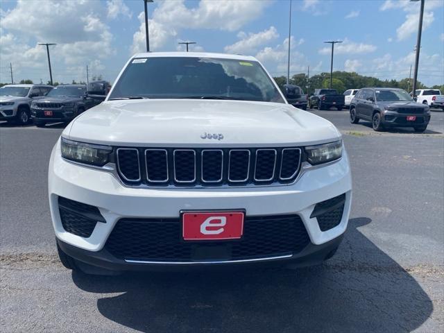 2025 Jeep Grand Cherokee Laredo 4x4