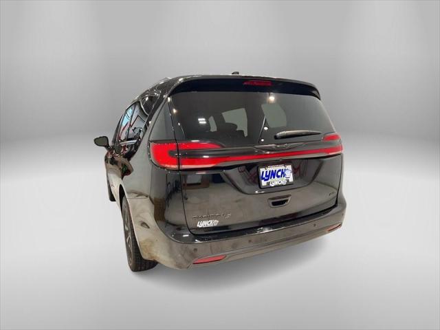 2024 Chrysler Pacifica Touring L AWD