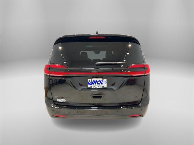 2024 Chrysler Pacifica Touring L AWD