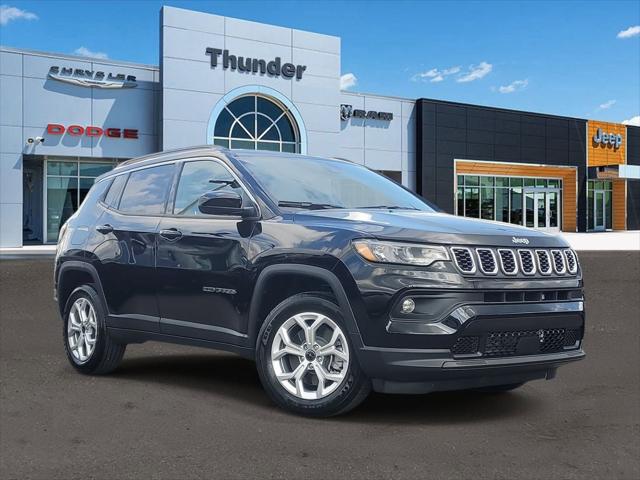2025 Jeep Compass COMPASS LATITUDE 4X4