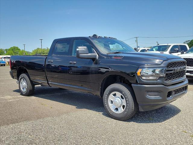 2024 RAM 2500 Tradesman Crew Cab 4x4 8 Box