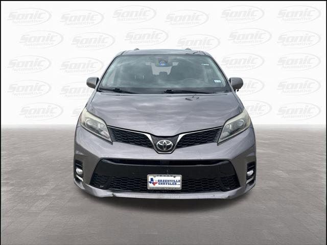 2019 Toyota Sienna SE Premium 8 Passenger