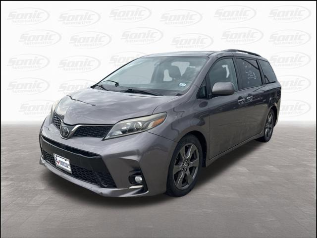 2019 Toyota Sienna SE Premium 8 Passenger