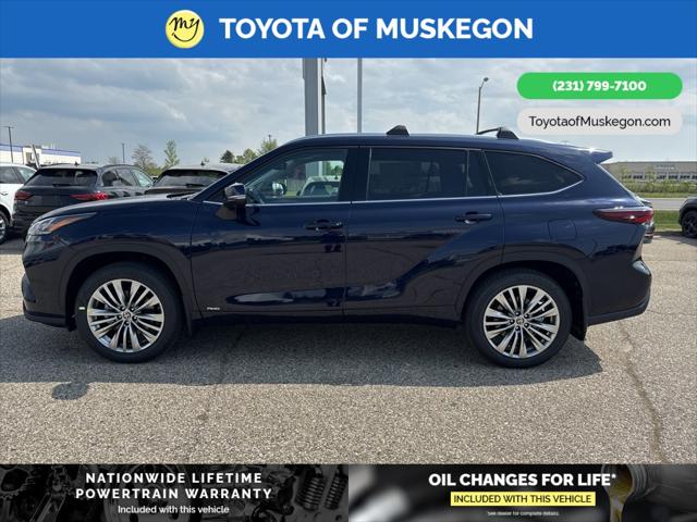 2025 Toyota Highlander Hybrid Platinum
