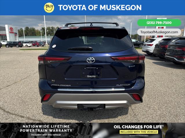 2025 Toyota Highlander Hybrid Platinum