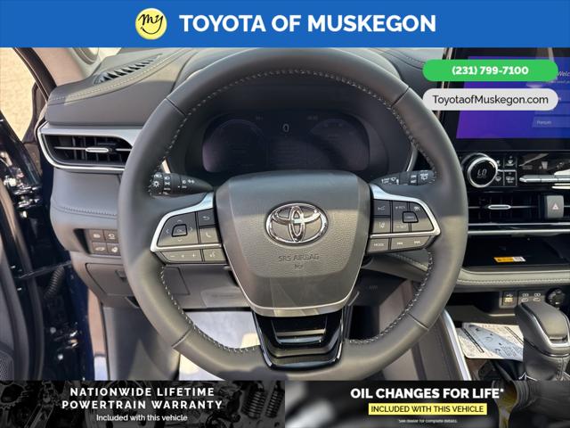 2025 Toyota Highlander Hybrid Platinum