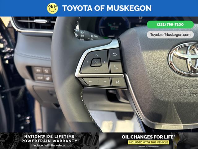 2025 Toyota Highlander Hybrid Platinum