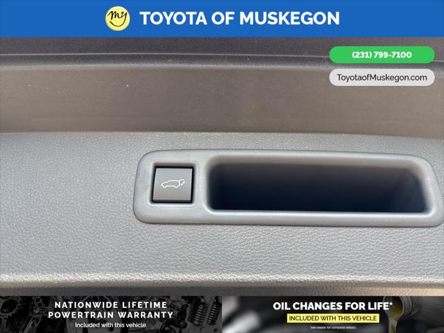 2025 Toyota Highlander Hybrid Platinum