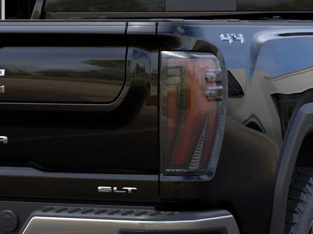 2025 GMC Sierra 2500HD 4WD Crew Cab Standard Bed SLT