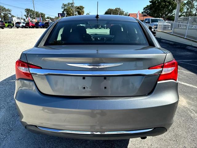 2013 Chrysler 200 Touring