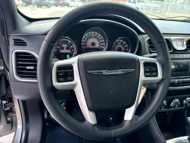 2013 Chrysler 200 Touring