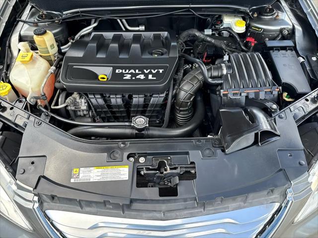 2013 Chrysler 200 Touring