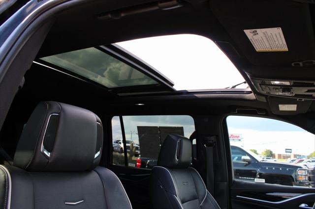 2023 Cadillac Escalade ESV 4WD Sport