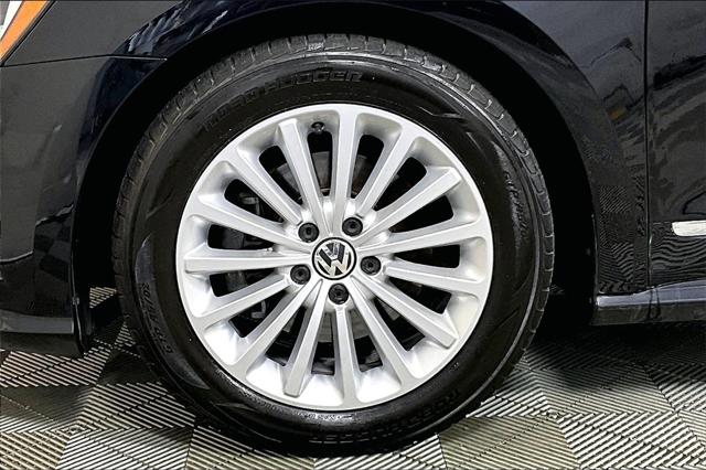 Used 2017 Volkswagen Passat For Sale in Olive Branch, MS