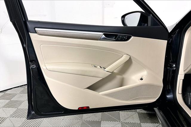 Used 2017 Volkswagen Passat For Sale in Olive Branch, MS