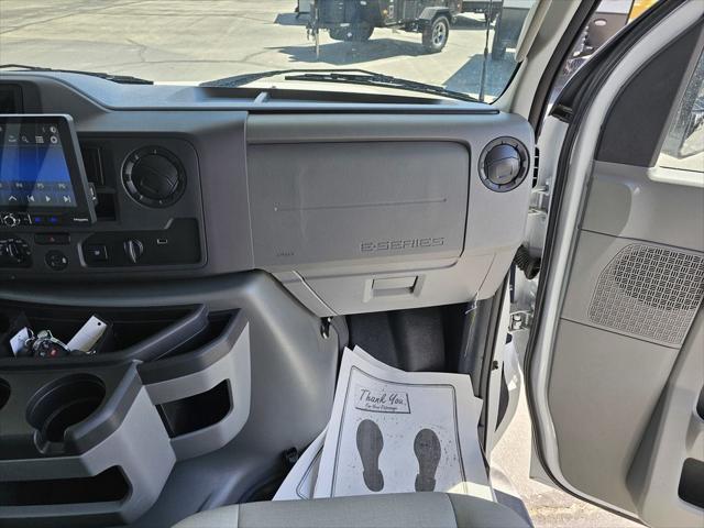 2025 Ford E-450 Cutaway Unknown