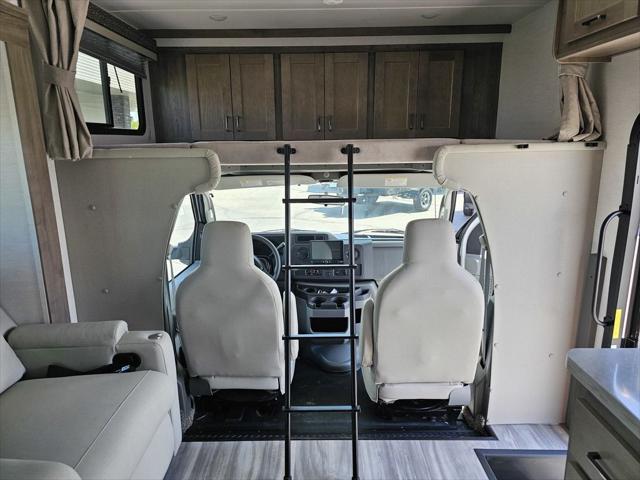 2025 Ford E-450 Cutaway Unknown