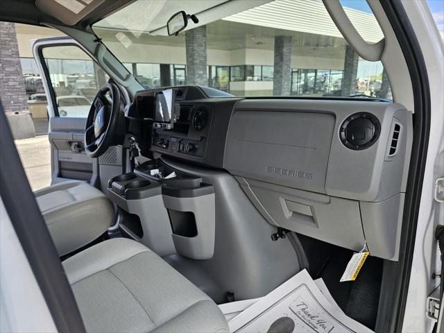 2025 Ford E-450 Cutaway Unknown