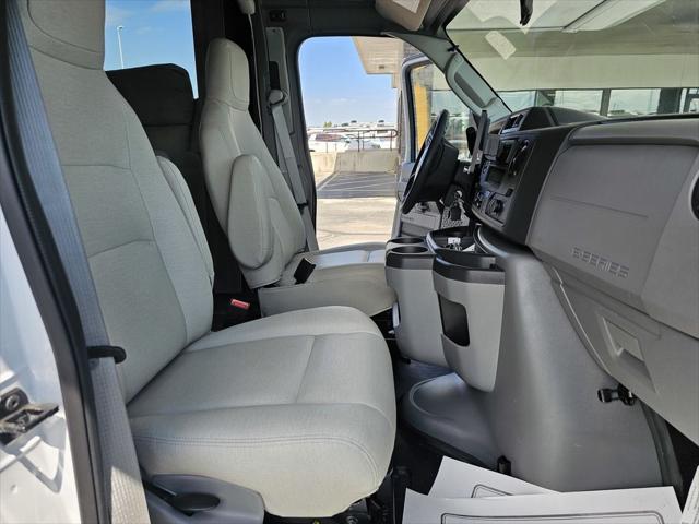 2025 Ford E-450 Cutaway Unknown