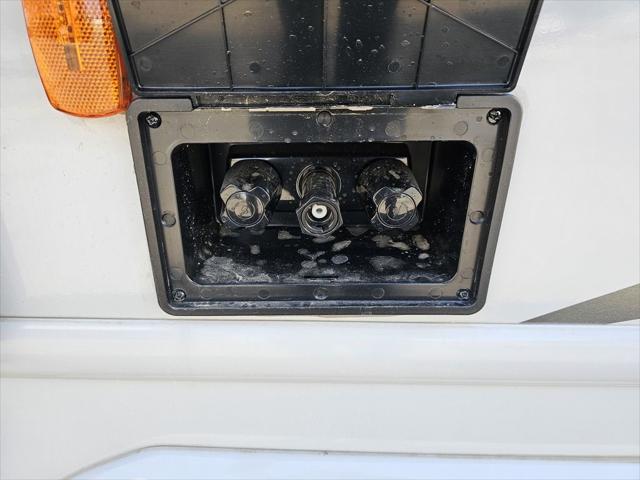 2025 Ford E-450 Cutaway Unknown