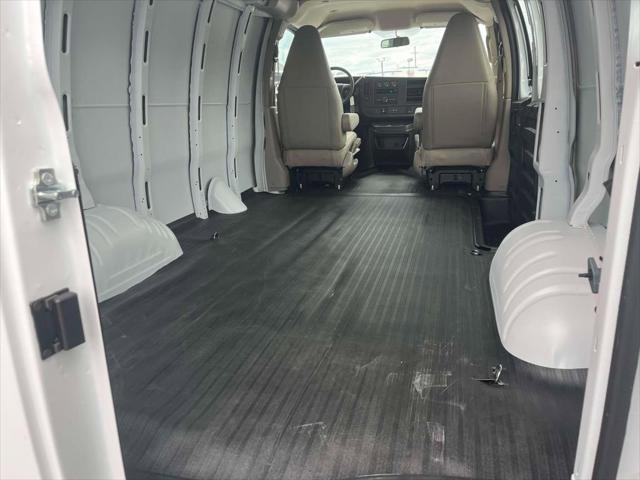 2025 GMC Savana Cargo RWD 2500 Regular Wheelbase Work Van