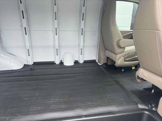 2025 GMC Savana Cargo RWD 2500 Regular Wheelbase Work Van
