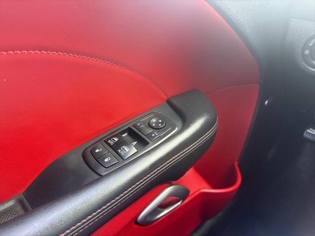 2015 Dodge Challenger SXT Plus