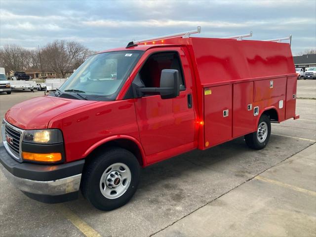 2025 GMC Savana Cutaway Work Van
