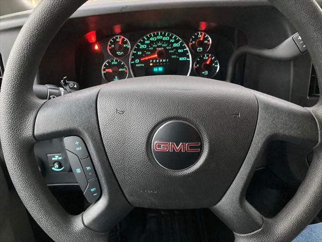 2025 GMC Savana Cutaway Work Van
