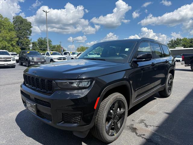 2025 Jeep Grand Cherokee Altitude X 4x2