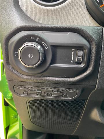 2025 Jeep Wrangler 4-Door Willys 4x4
