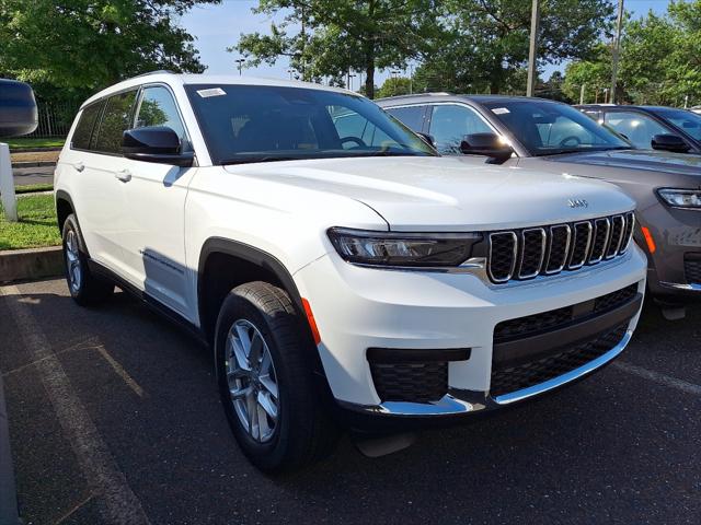 2025 Jeep Grand Cherokee GRAND CHEROKEE L LAREDO X 4X4