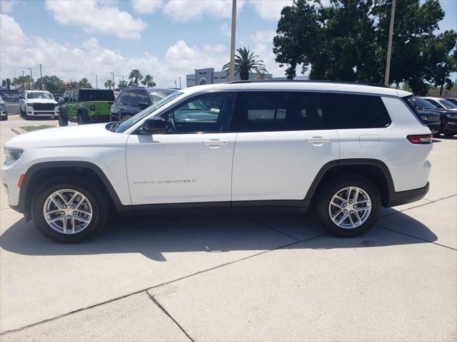 2023 Jeep Grand Cherokee L Laredo 4x2