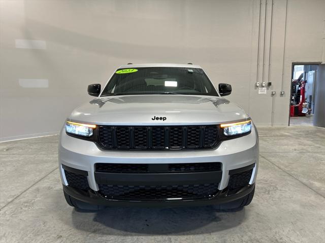 2023 Jeep Grand Cherokee L Altitude 4x4 2023 Jeep Grand Cherokee L Altitude 4x4